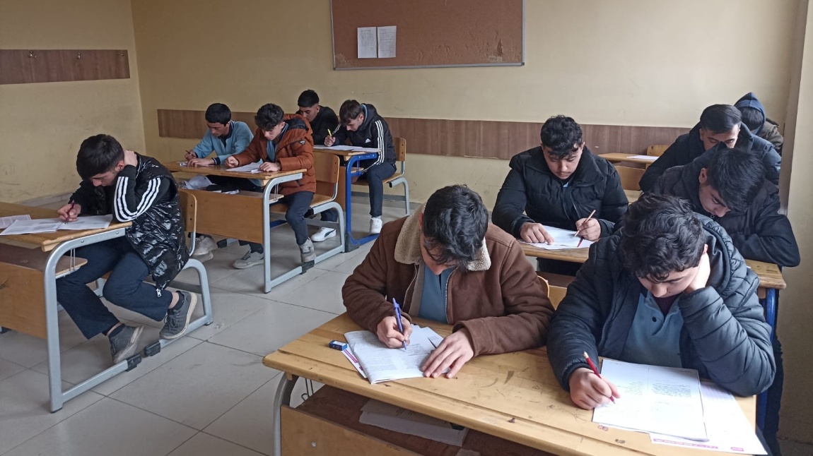 12. Sınıf öğrencilerimize yönelik deneme sınavı yapıldı.
